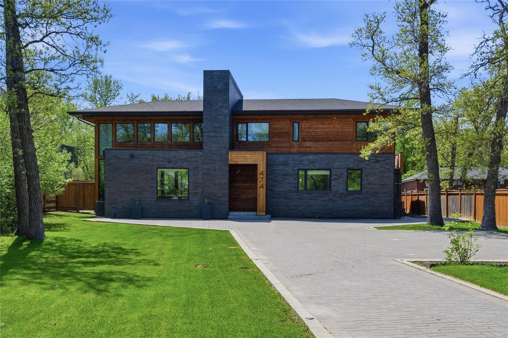 474 Wellington Crescent